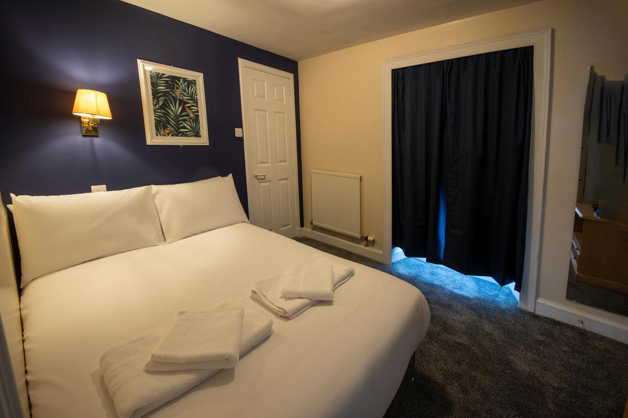 Douglas Arms Hotel Castle Douglas Bilik gambar
