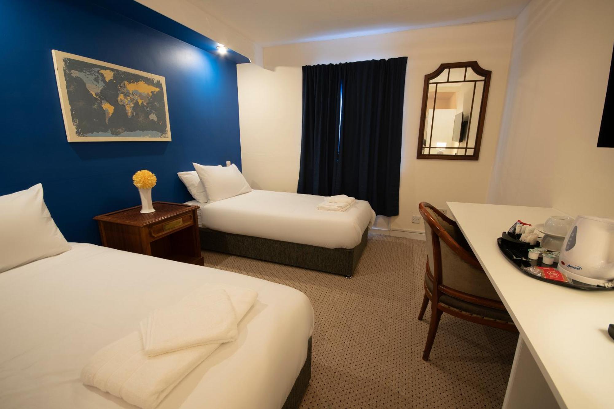 Douglas Arms Hotel Castle Douglas Bilik gambar