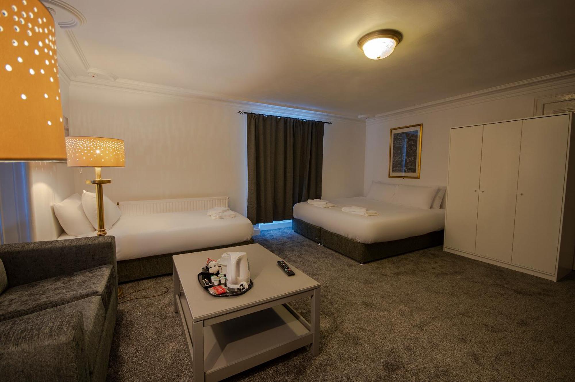 Douglas Arms Hotel Castle Douglas Bilik gambar