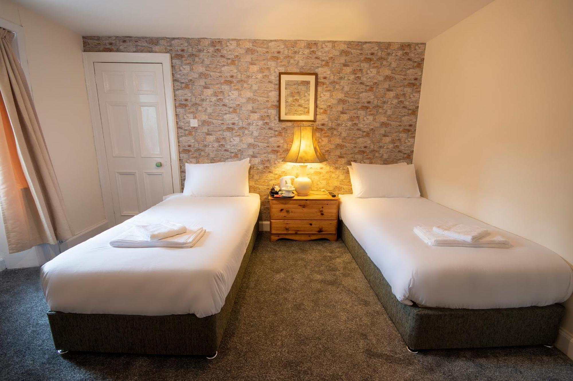 Douglas Arms Hotel Castle Douglas Bilik gambar
