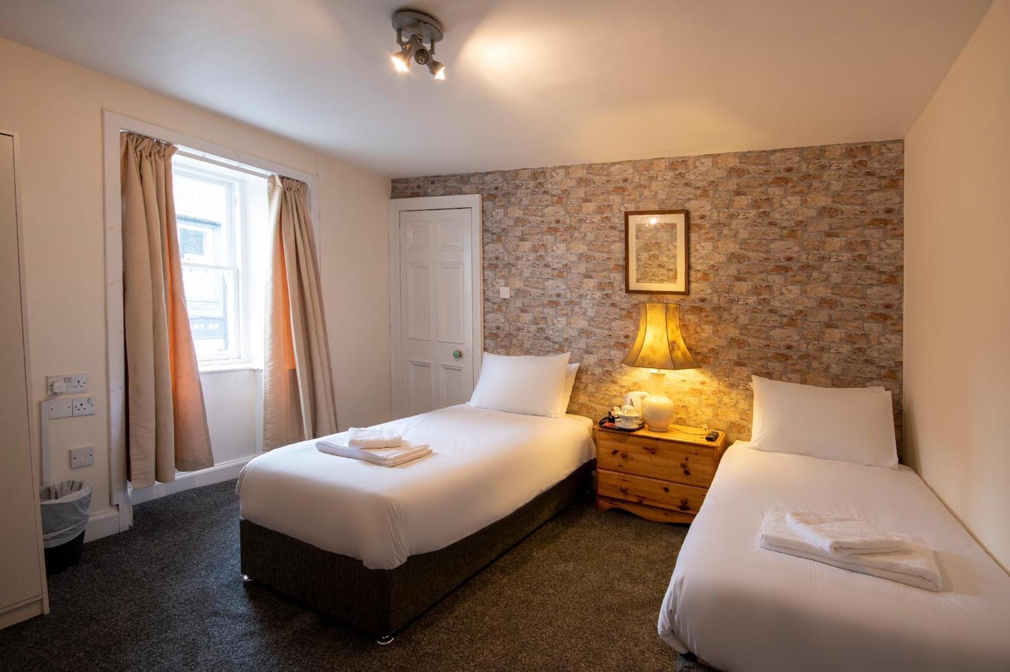 Douglas Arms Hotel Castle Douglas Bilik gambar